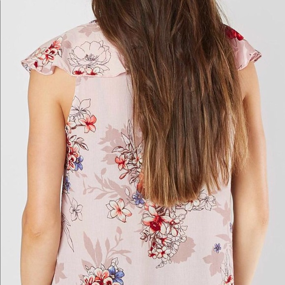 Gimmicks Floral Print Ruffle Top - Picture 2 of 4